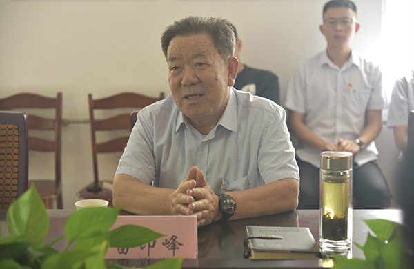 公司召開討論  預(yù)備黨員轉(zhuǎn)正支部大會