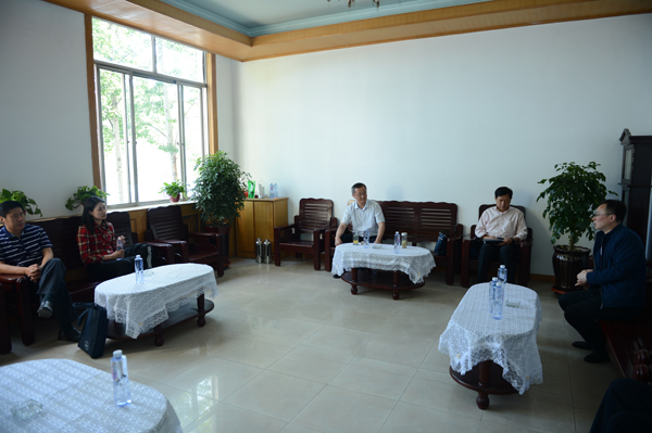 泰安市國稅局副局長潘武一行蒞臨公司考察調(diào)研