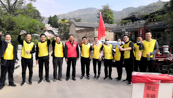 “打造和諧團隊 提升自我”  公司開展拓展培訓活動