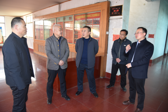 肥城市人大常委會(huì)副主任李建民督導(dǎo)公司 人大換屆選舉工作