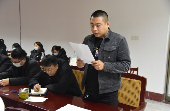 公司召開(kāi)黨員發(fā)展對(duì)象、入黨積極分子 “雙推”會(huì)議