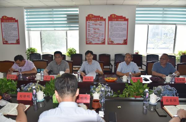 山東科技大學(xué)公共課教學(xué)部領(lǐng)導(dǎo) 蒞臨公司開展“訪企拓崗”促就業(yè)調(diào)研活動