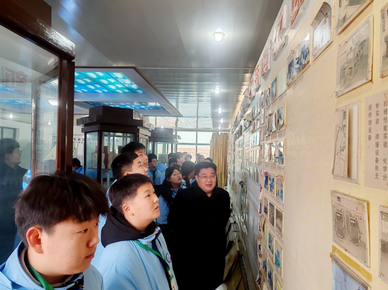 校企合作—山東泰山技師學(xué)院師生走進公司參觀學(xué)習(xí)